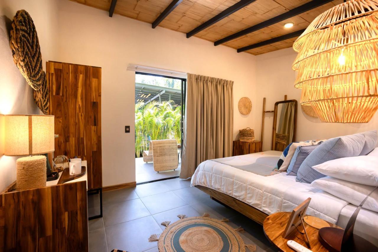 Exotico Beach Hotel Puerto Viejo de Talamanca Bagian luar foto