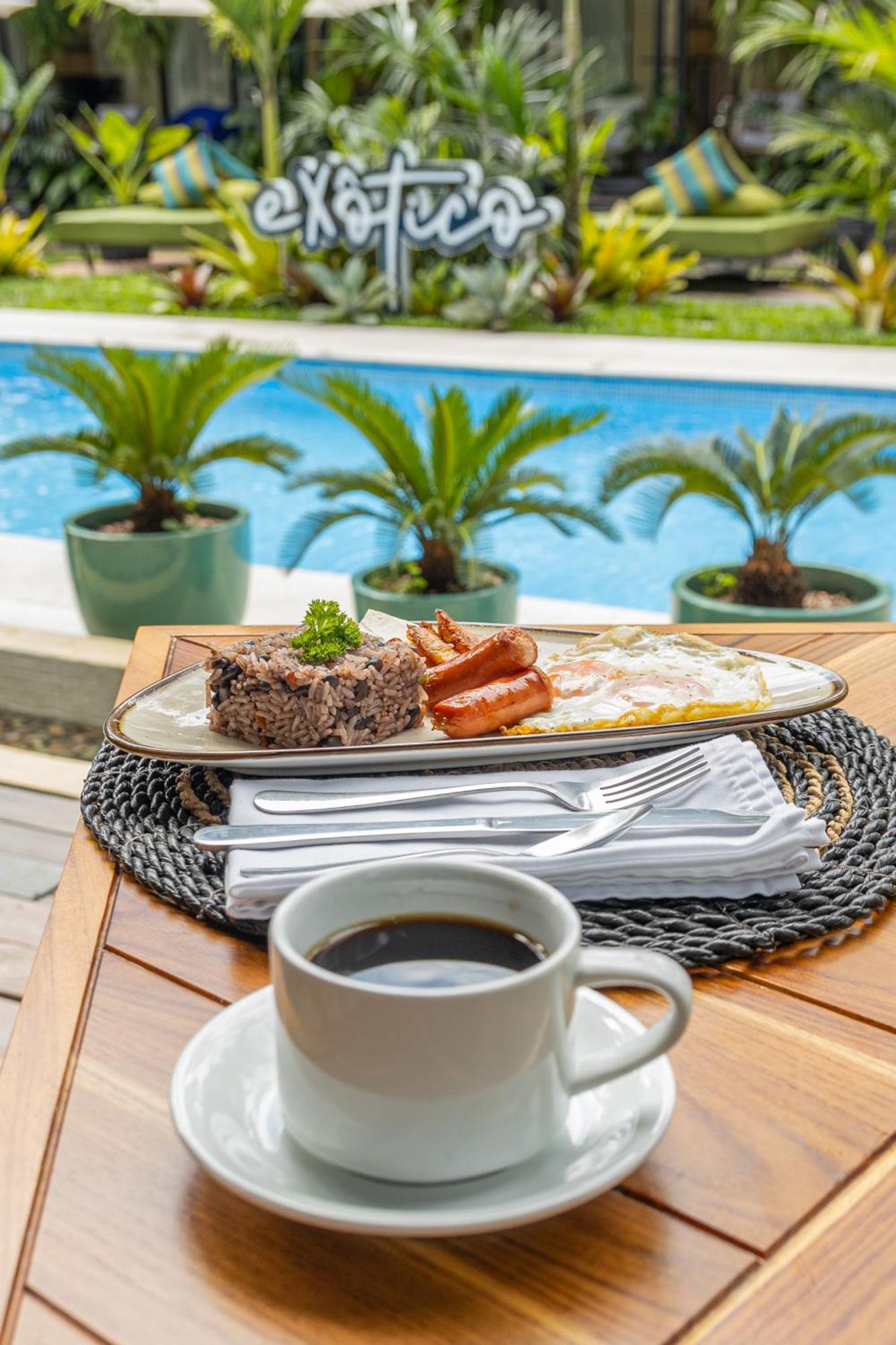 Exotico Beach Hotel Puerto Viejo de Talamanca Bagian luar foto